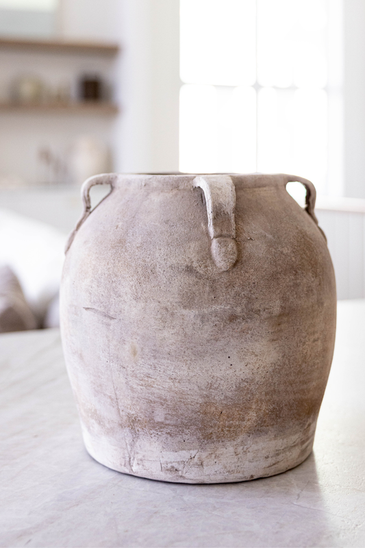 Hendrick | Stone Handles