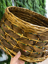 Load image into Gallery viewer, TREE SKIRT | BROWN