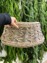 Load image into Gallery viewer, TREE SKIRT | WHITE WASH