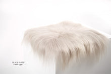 Load image into Gallery viewer, Nude Icelandic Sheepskin Chair Pad
