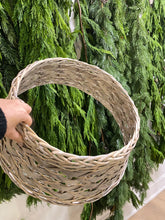 Load image into Gallery viewer, TREE SKIRT | WHITE WASH