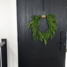 Load image into Gallery viewer, NORFOLK | 24" HEART WREATH