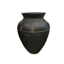 Load image into Gallery viewer, Jones | Vintage Pot