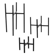Load image into Gallery viewer, METAL PLANT STAND