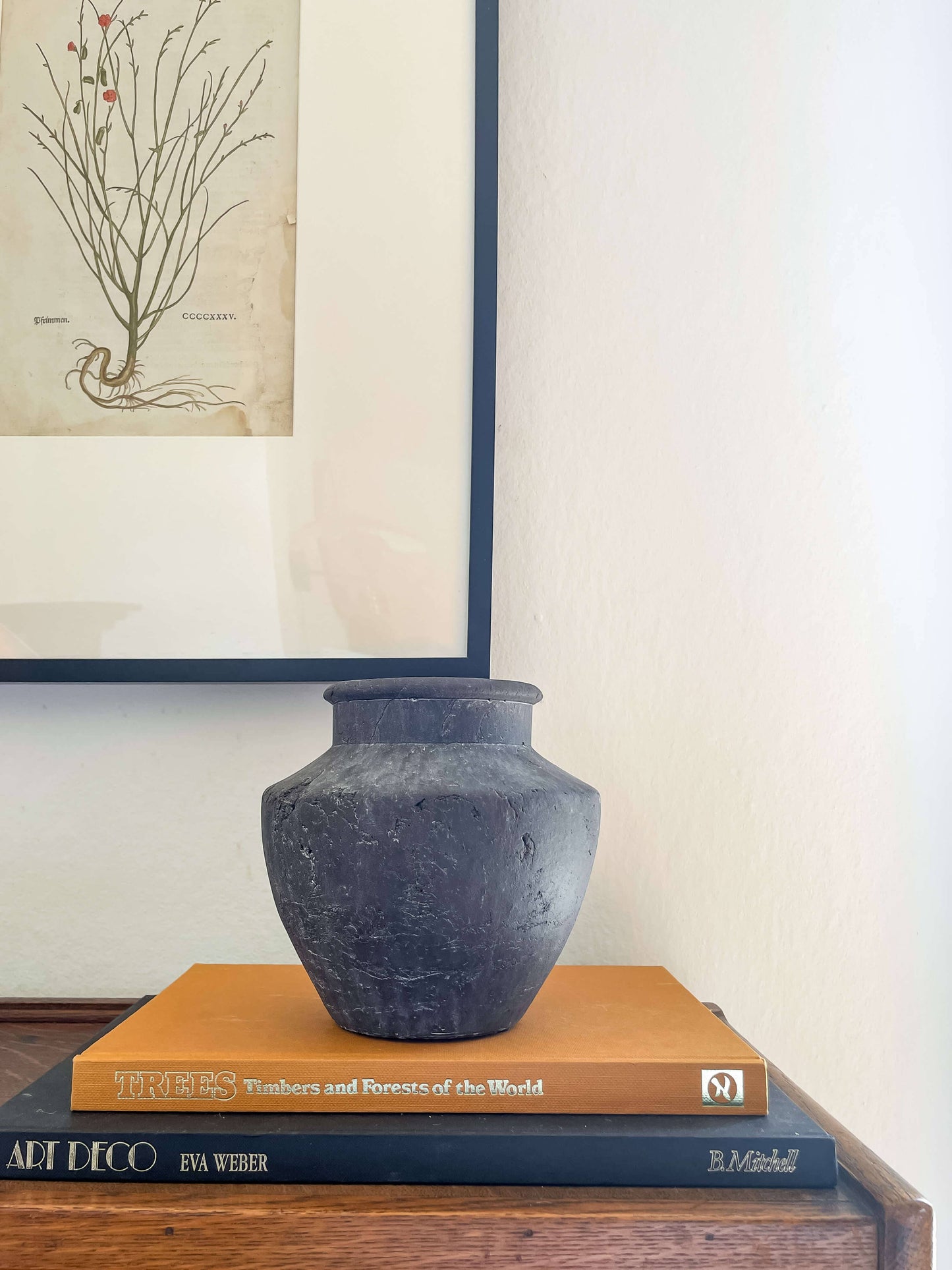 Senna Terracotta Vase – Flared Neck, Charcoal Finish