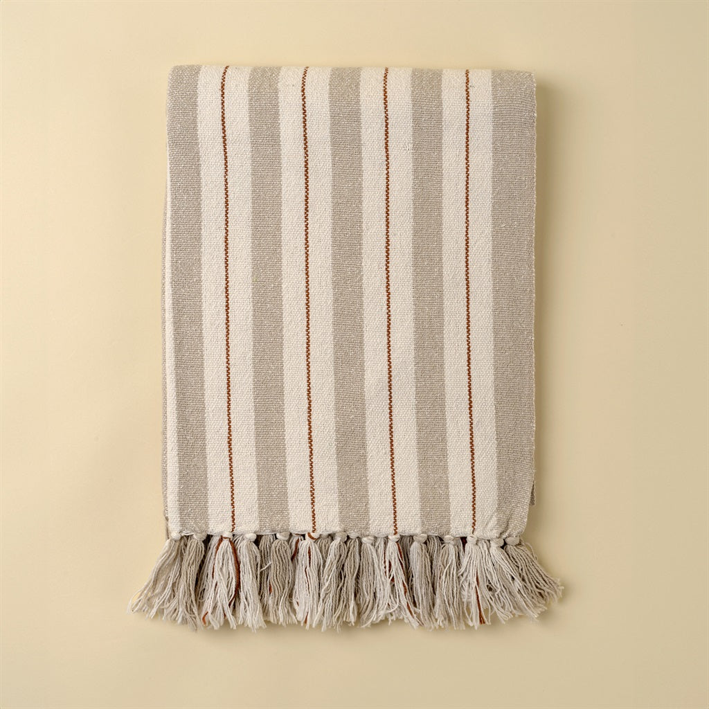 THROW | CAVENDISH SAND