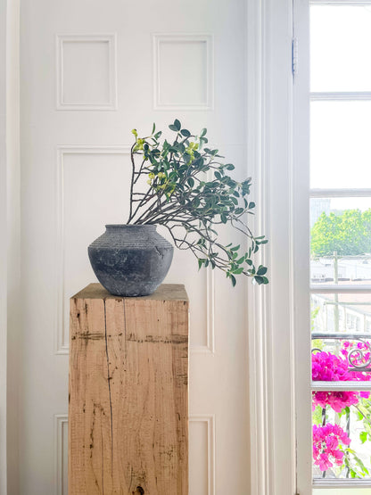 Kaela Terracotta Vase – Wide Body with Ridged Neck