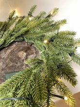 Load image into Gallery viewer, NORDIC | WREATH | LED
