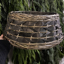 Load image into Gallery viewer, TREE SKIRT | DARK
