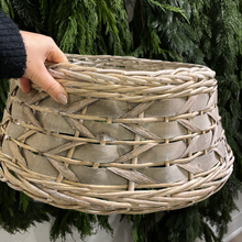 Load image into Gallery viewer, TREE SKIRT | WHITE WASH
