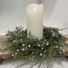 Load image into Gallery viewer, JUNIPER | WREATH
