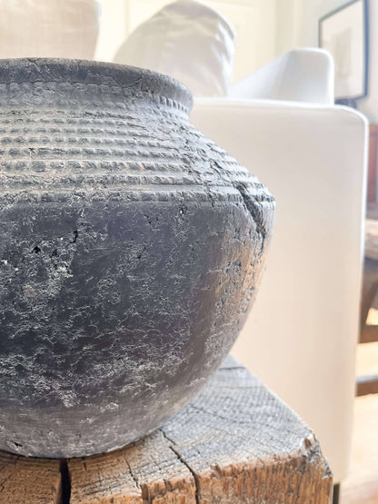 Kaela Terracotta Vase – Wide Body with Ridged Neck