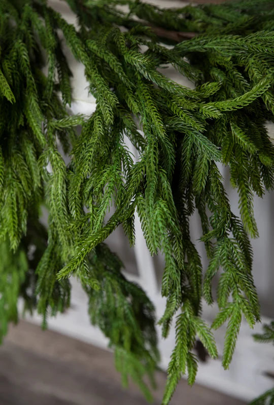 NORFOLK | DRIP GARLAND