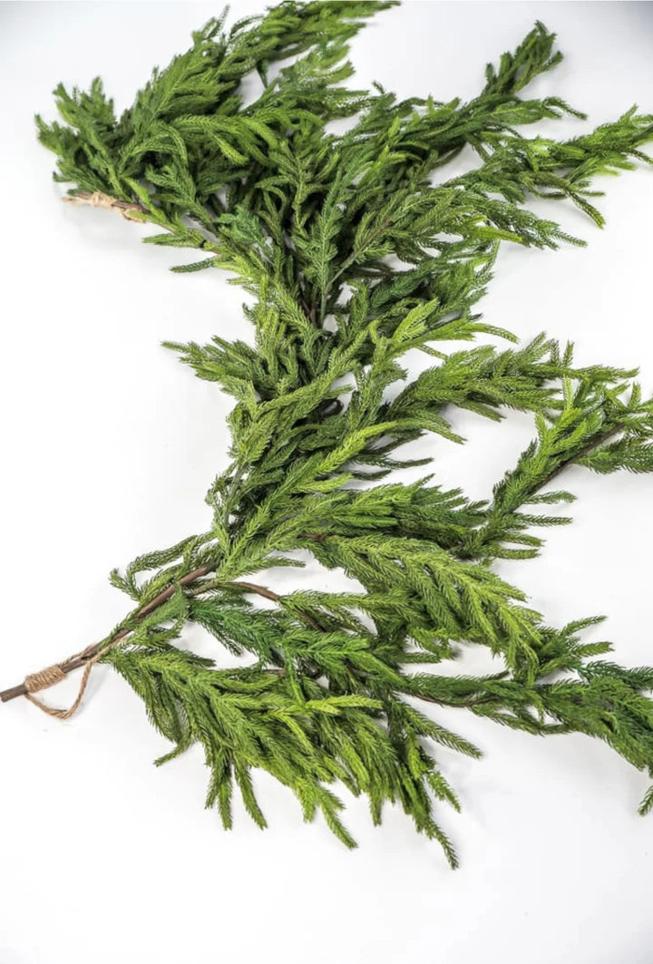 NORFOLK | DRIP GARLAND